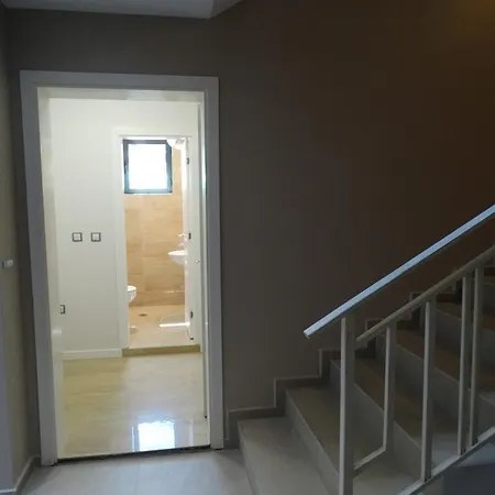 Old Town Apartment *